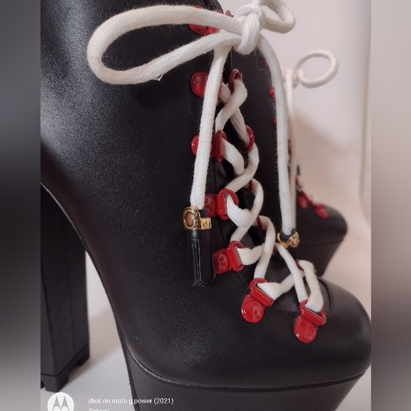 ON HOLD 🎀 Gucci "Kayla" Calfskin Lifford Lace Up Boots - Picture 9 of 16